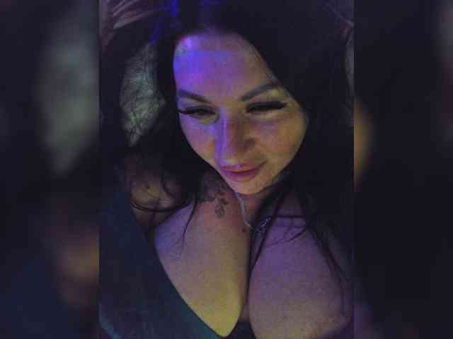 Nikoletta25 webcam