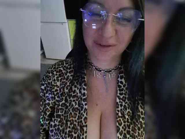 Nikoletta25 webcam