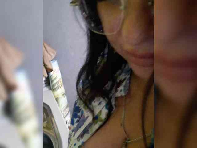 Nikoletta25 webcam