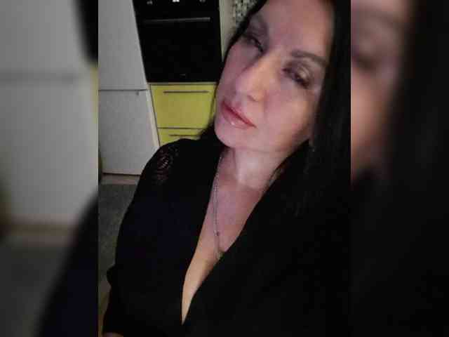Nikoletta25 webcam