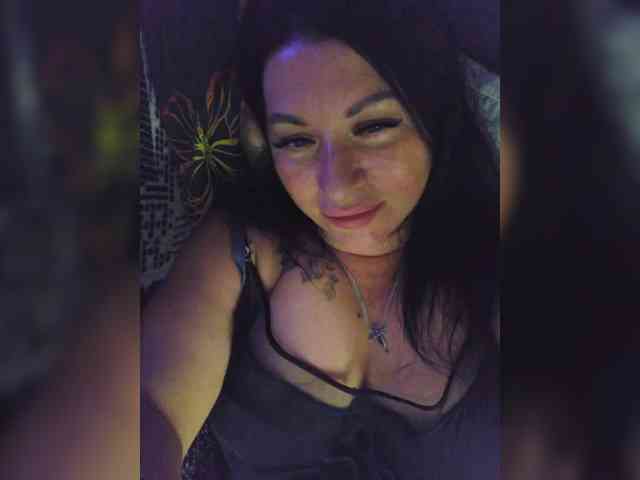 Nikoletta25 webcam