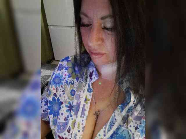 Nikoletta25 webcam