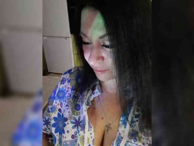 Nikoletta25 webcam