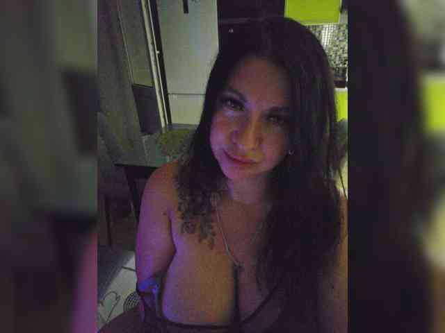 Nikoletta25 webcam