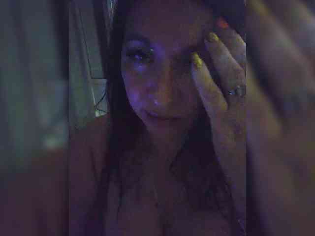 nikoletta25's live room