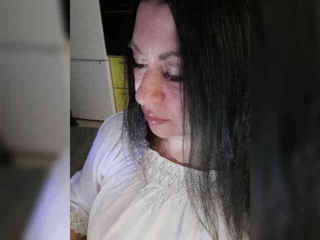 Nikoletta25 webcam