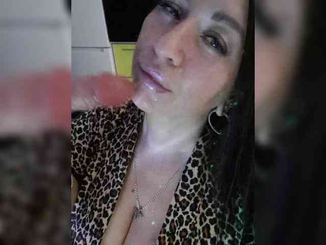 Nikoletta25 webcam