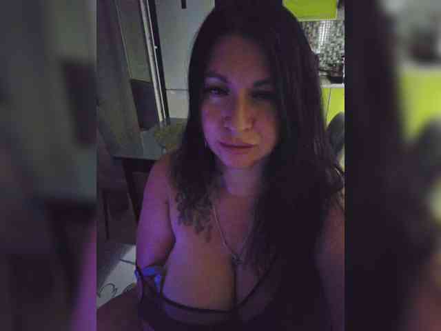 Nikoletta25 webcam