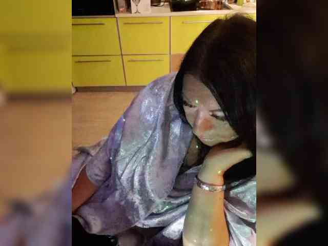 Nikoletta25 webcam