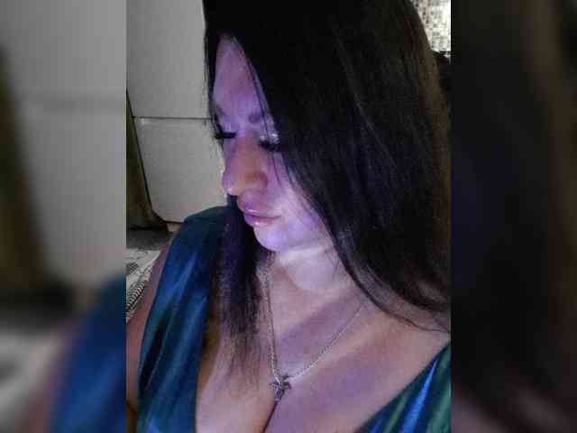 Nikoletta25 webcam