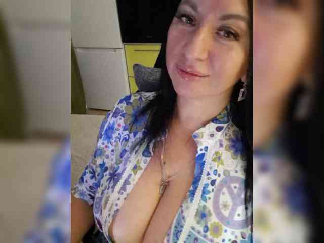 Nikoletta25 webcam