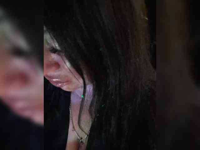 Nikoletta25 webcam