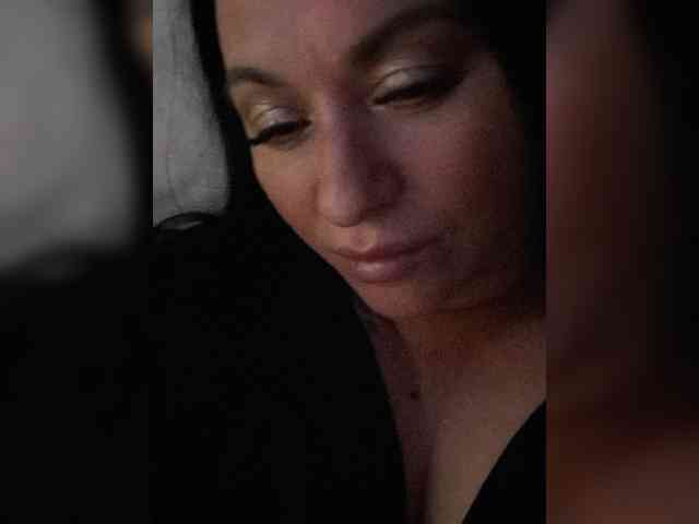Nikoletta25 webcam