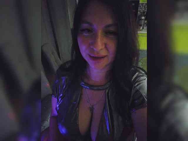 Nikoletta25 webcam