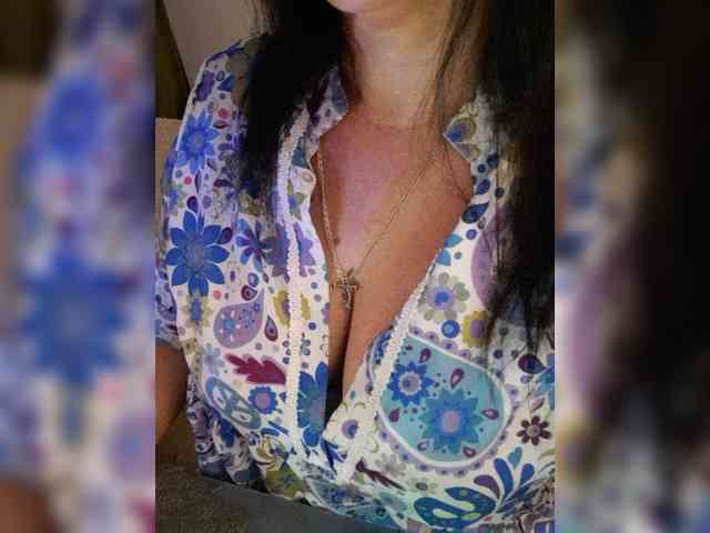 Nikoletta25 webcam