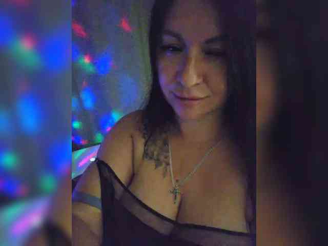 Nikoletta25 webcam