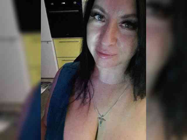 Nikoletta25 webcam