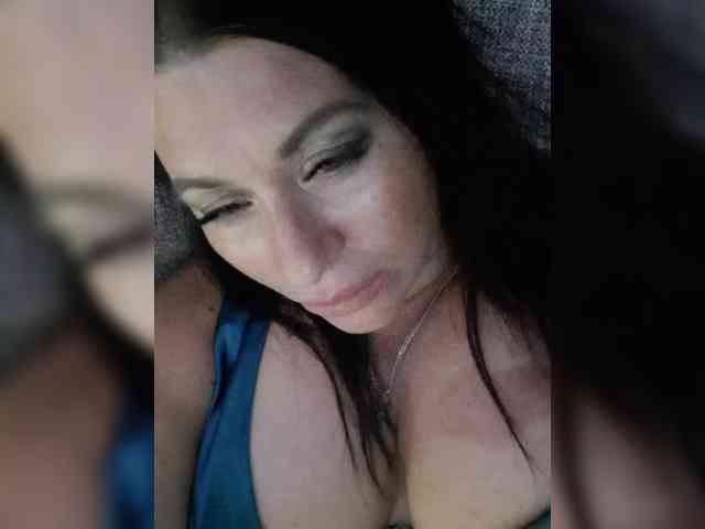 Nikoletta25 webcam