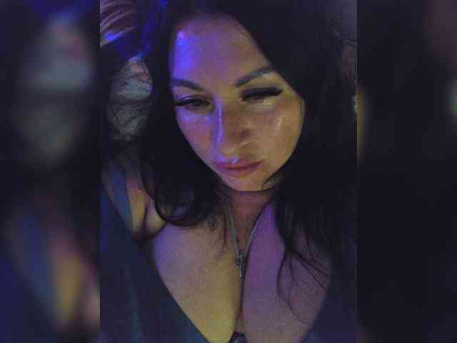 Nikoletta25 webcam