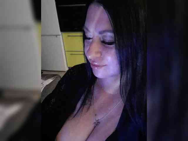 Nikoletta25 webcam