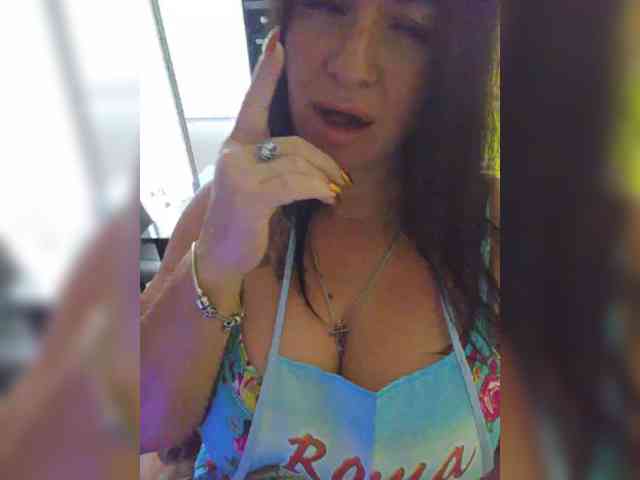 Nikoletta25 webcam