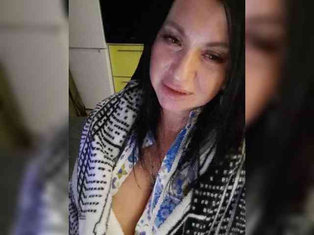 Nikoletta25 webcam