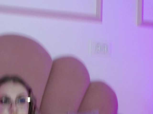 AbbyWhite live cam on BongaCams
