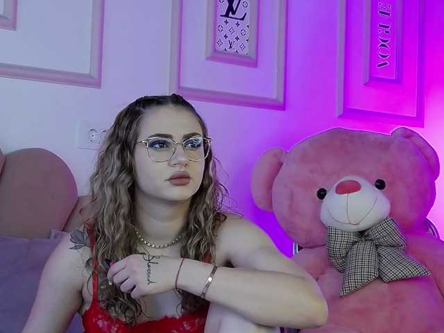 AbbyWhite live cam on BongaCams