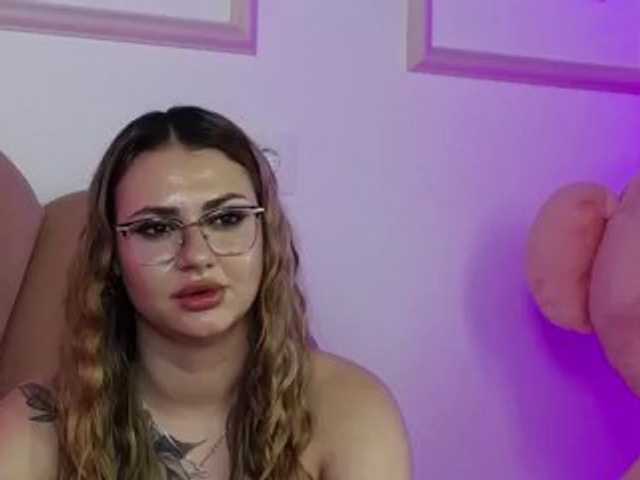 AbbyWhite live cam on BongaCams