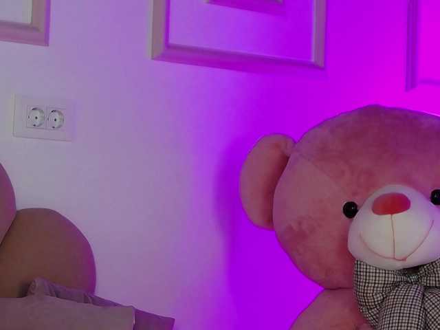 AbbyWhite live cam on BongaCams