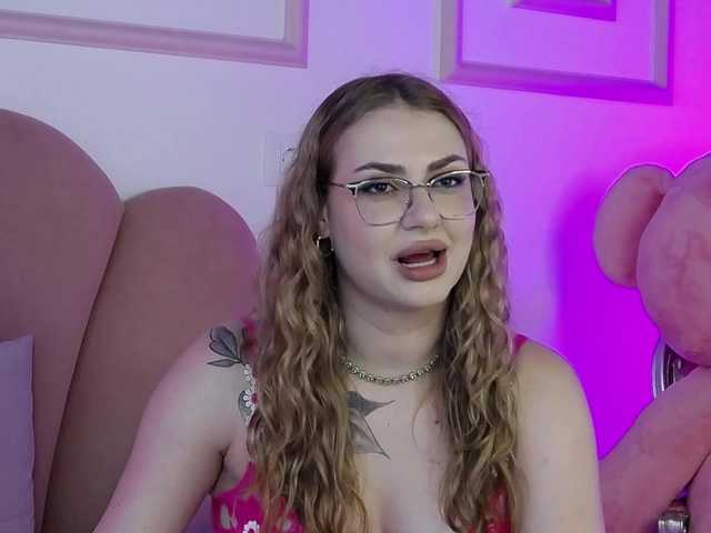 AbbyWhite live cam on BongaCams