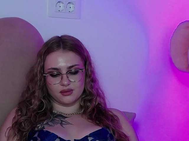 AbbyWhite live cam on BongaCams