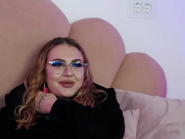 AbbyWhite live cam on BongaCams