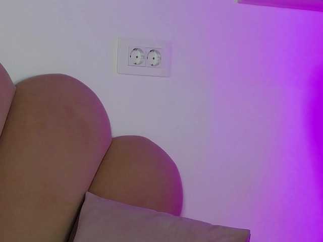 AbbyWhite live cam on BongaCams