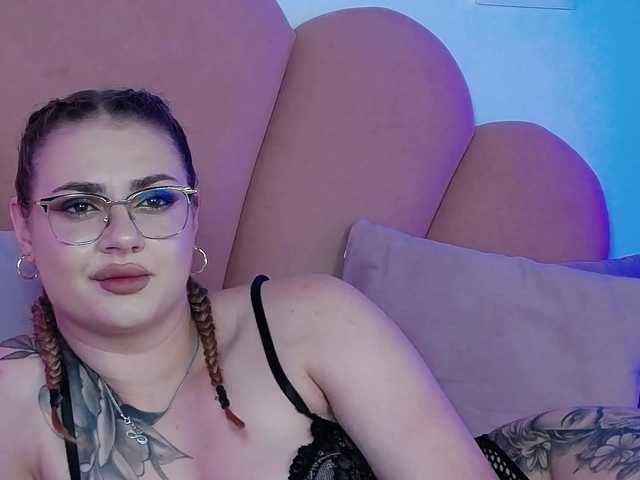 AbbyWhite live cam on BongaCams