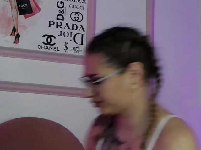 AbbyWhite live cam on BongaCams