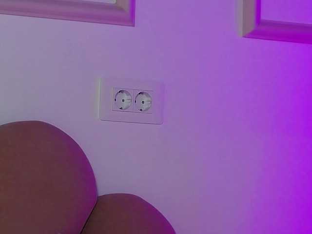 AbbyWhite live cam on BongaCams