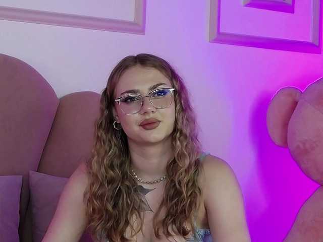 AbbyWhite live cam on BongaCams