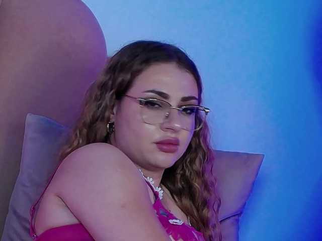 AbbyWhite live cam on BongaCams