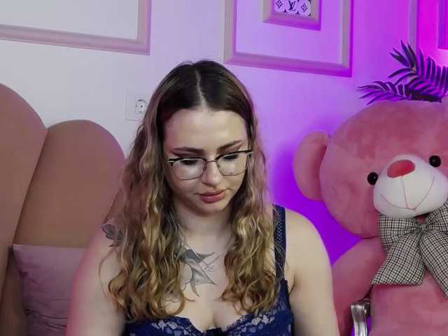 AbbyWhite live cam on BongaCams