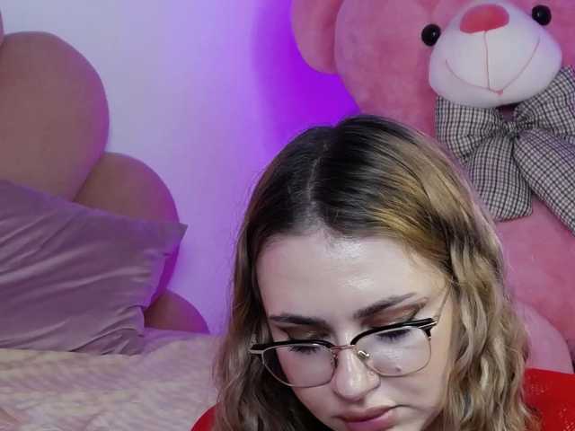 AbbyWhite live cam on BongaCams
