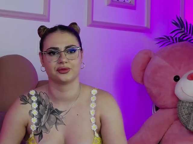 AbbyWhite live cam on BongaCams