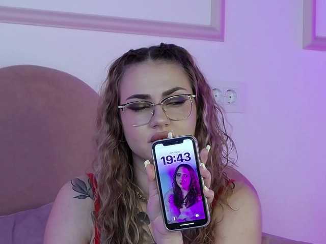 AbbyWhite live cam on BongaCams