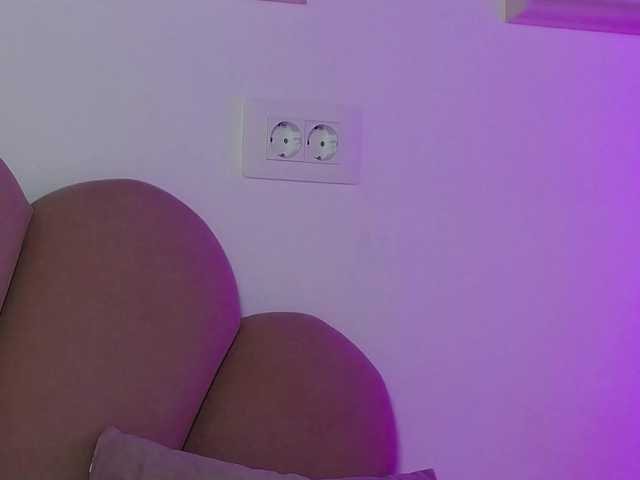 AbbyWhite live cam on BongaCams