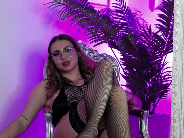 AbbyWhite live cam on BongaCams
