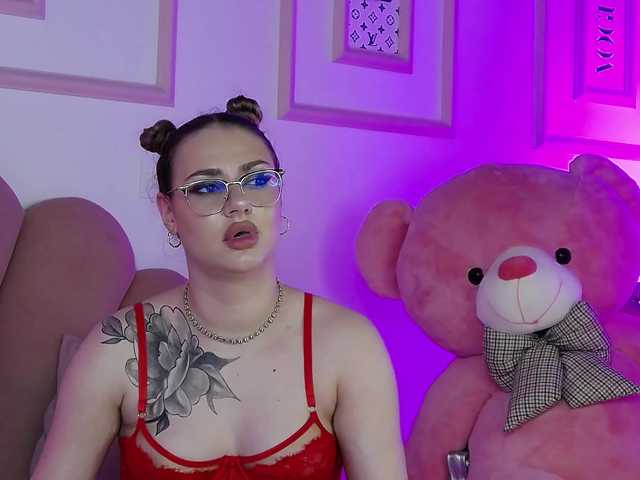 AbbyWhite live cam on BongaCams