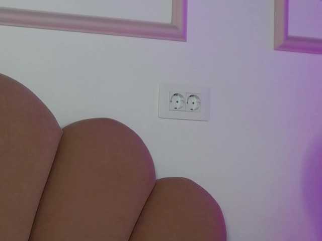 AbbyWhite live cam on BongaCams
