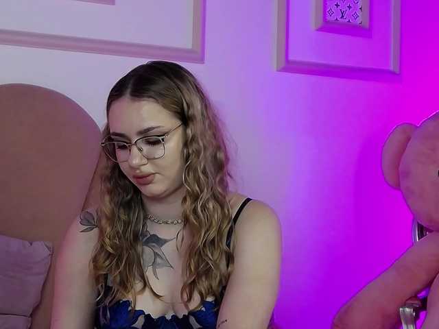AbbyWhite live cam on BongaCams