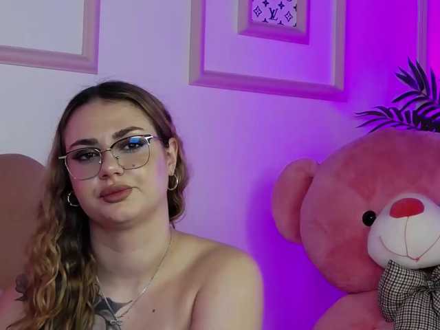 AbbyWhite live cam on BongaCams