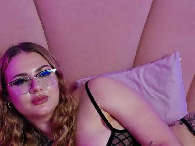AbbyWhite live cam on BongaCams